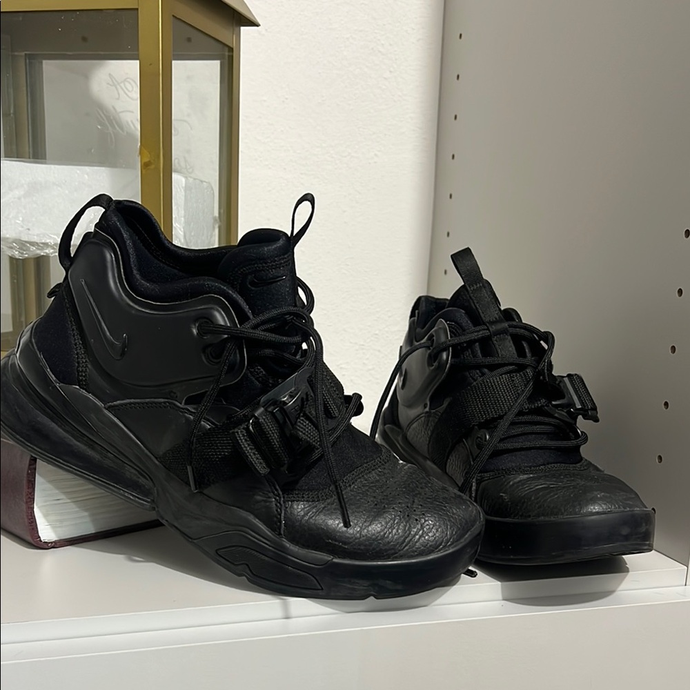 Nike Air Force 270